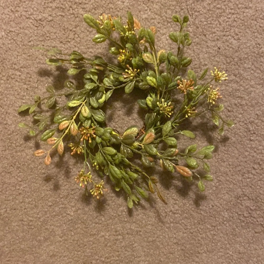 3 inch Wreath Eucalyptus With Slight Muted Orange